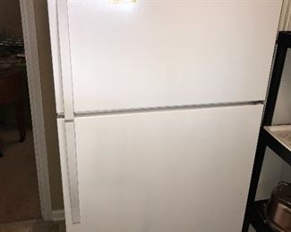 WHIRLPOOL REFRIGERATOR