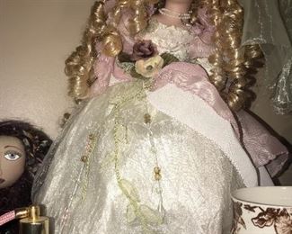 VINTAGE DOLL 