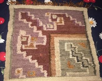 AREA RUG