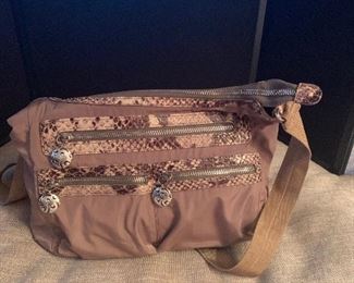 WOMEN'S HANDBAGS