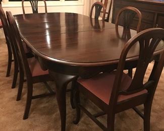 Dinning Room Table Lg /  Shows with 2 leaves in & 6 matching Chairs