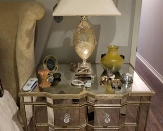 mirrored chests,( lamps are sold)