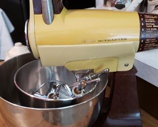 Sunbeam yellow mixmaster