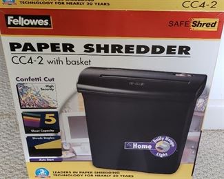 Fellowes paper shredder