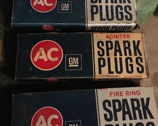 R45 and 44XLS spark plugs gently used