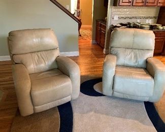 Leather Powered Recliners by Southern Motion