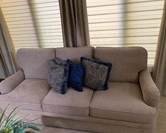 Sherrill Furniture Couch