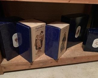 Department 56 Neapolitan Nativity Set