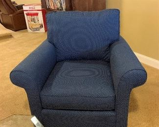 Sherrill Furniture Sitting Chair