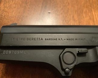 Berreta Model 8000 Cougar 9mm Hand Gun