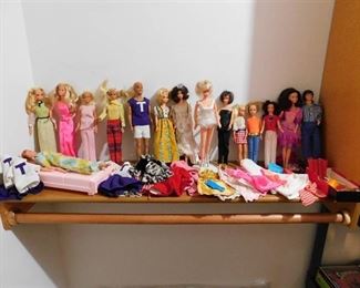 Lot of Vintage Barbies (1960's) w/ Accessories