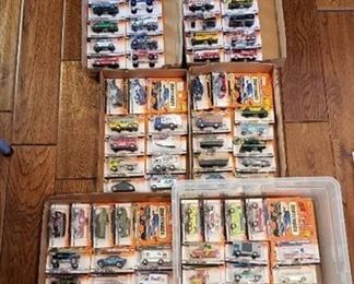 Set of 100 Matchbox Cars Includes Tote