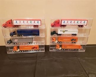 Lot of Winross Trucks in Plastic Cases