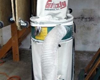 Grizzly Industrial Dust Collector, Model #G1029Z2, 220 Volt Includes Flexible Hose, Powers On And Runs