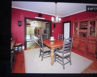 Huffman Koos Dining Room Suite With Buffet