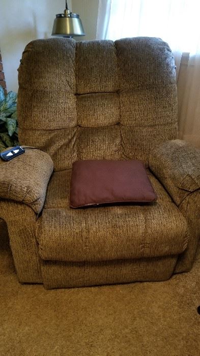 Wonderful "Catnapper" Lift Chair