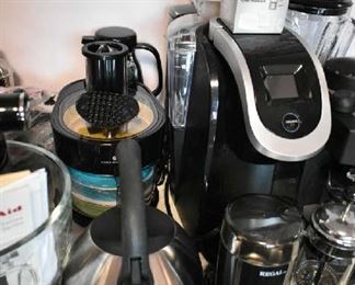 SMALL APPLIANCES INCLUDING A KEURIG