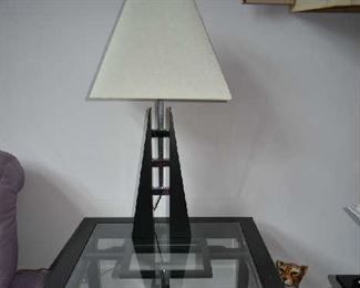 ORIENTAL STYLE ACCENT TABLE, LAMP