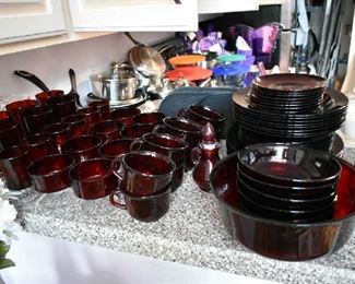 RED DISHWARE