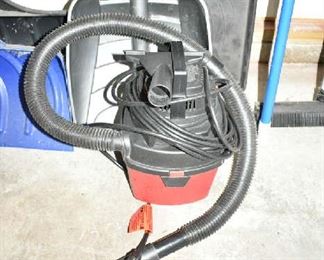 SMALL SHOP VAC