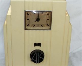 RCA AIR KING TOMBSTONE CLOCK RADIO