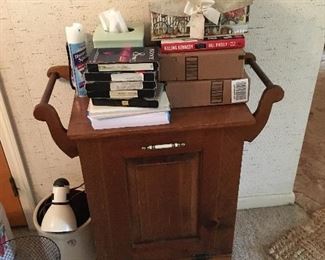 Trash bin