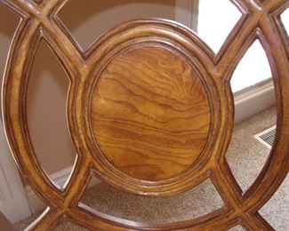 Benchmark dining room table with 2 leaves and 6 chairs. Matching china cabinet.