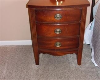4 drawer vintage/antique dresser and matching night stands