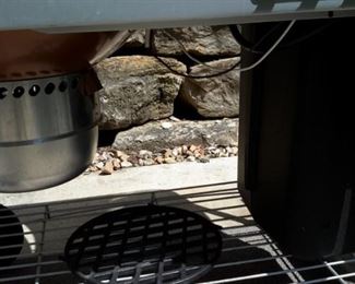 Weber 15502001 Performer Deluxe Charcoal Grill, 22-Inch, Copper -22-inch diameter porcelain-enameled bowl and lid with a cooking area of 363 square inch
Electronic Touch-N-Go gas ignition system
Aluminized steel One-Touch cleaning system with removable, high-capacity, aluminum ash catcher
Removable LCD cook timer and built-in lid thermometer
Assembled dimensions are 43.5-inch by 48-inch by 30-inch.Tuck-Away lid holder & Cover. New with cover on Amazon $450.......OUR PRICE $150