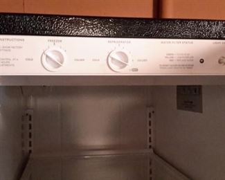 Kenmore side by side fridge, very clean!