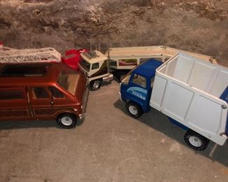 Vintage Toys & Tonka Trucks