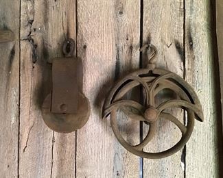 Well pulley wooden barn pulley