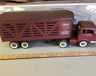 Has doors to trailer metal