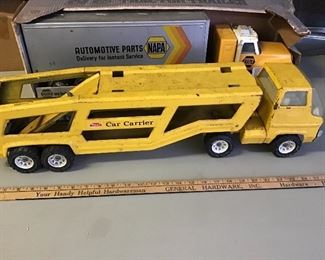 Tonka car carrier has gate at back of trailer