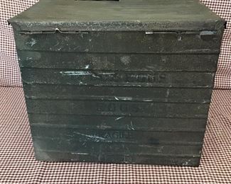 Egg carrier has inserts to hold eggs all appear to be original