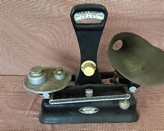 General store type scale