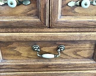 Dresser detail