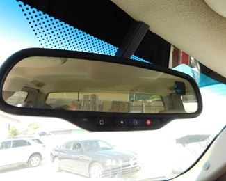Power day/night rear view with Emergency assist.