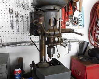 Homecraft drill press with extra clamps