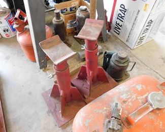 Lots of bottle jacks and stands