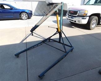 Engine hoist