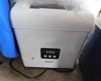 Haier Ice maker