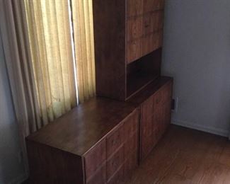 Wood Cabinets & Hutch (3Pcs) https://ctbids.com/#!/description/share/209645