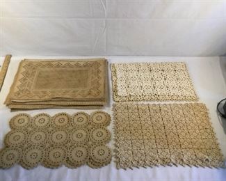 Vintage Dining Placemats 24 Pieces https://ctbids.com/#!/description/share/209716