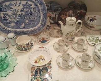 LG. BLUE WILLOW PATTERN PLATTER, MISC.