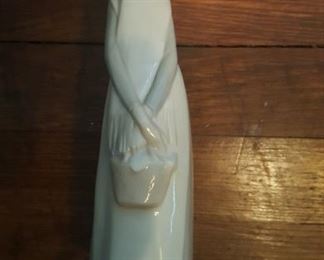VINTAGE LLADRO TANG 11" FIGURINE