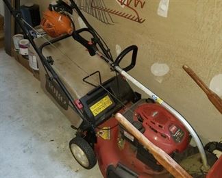 18 Lawn Mower and Lawn Tools