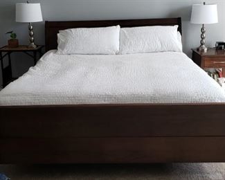 23 King Size Bed