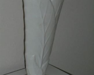 White Haggar vase