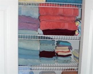 Towels/sheets/wash clothes/hand towels